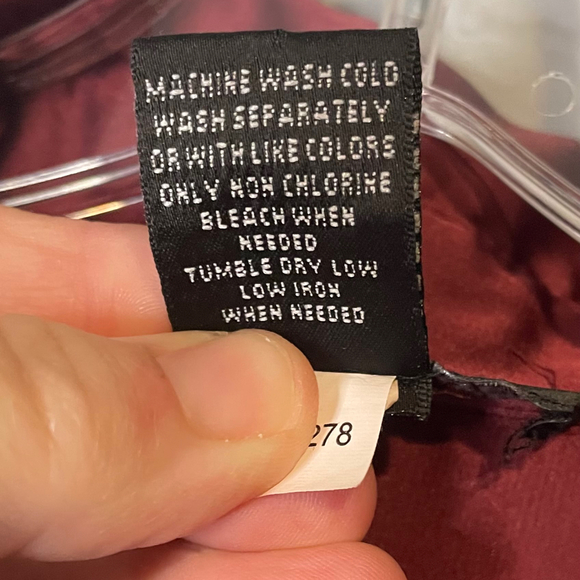 Womens Wine Burgundy button up collared shirt size 3X Satin - Picture 5 of 5